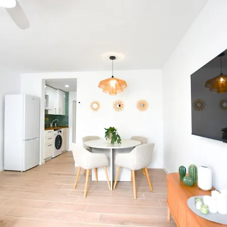 Book Jet - Oasis Suites Maxi Pool And Wifi *
