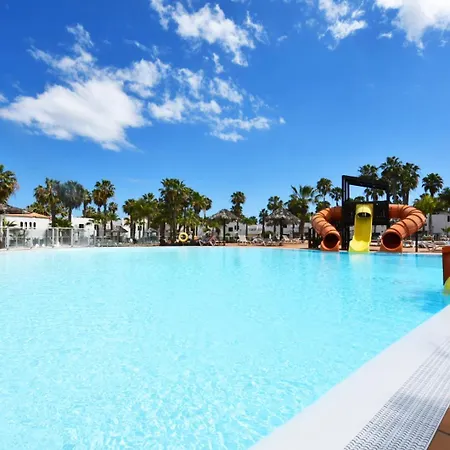 Book Jet - Oasis Maxi Pool And Wifi Apartment