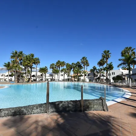 Book Jet - Oasis Maxi-pool !renovated! Corralejo